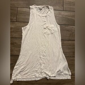 Gymshark White Sleeveless Women's Top small very soft